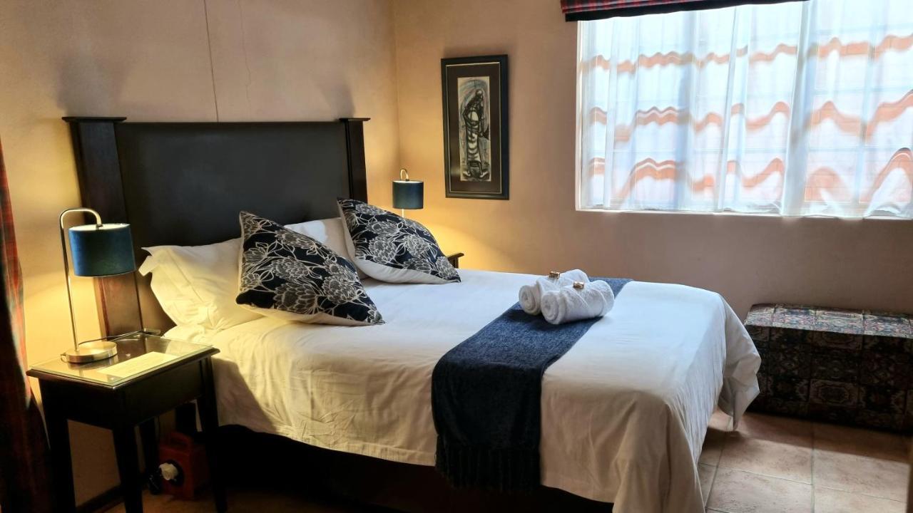 Camelia Guest House บลูมฟอนเทน ภายนอก รูปภาพ