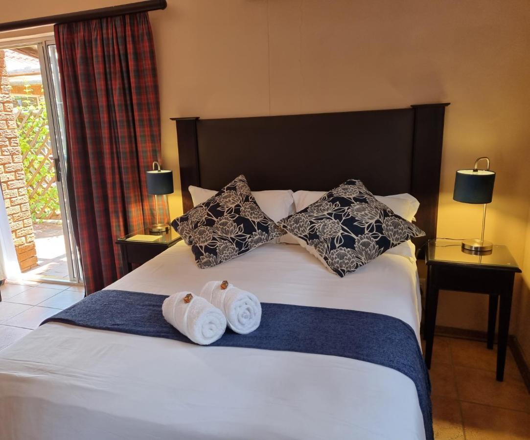 Camelia Guest House บลูมฟอนเทน ภายนอก รูปภาพ