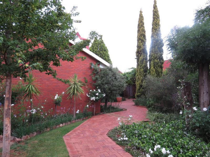 Camelia Guest House บลูมฟอนเทน ภายนอก รูปภาพ