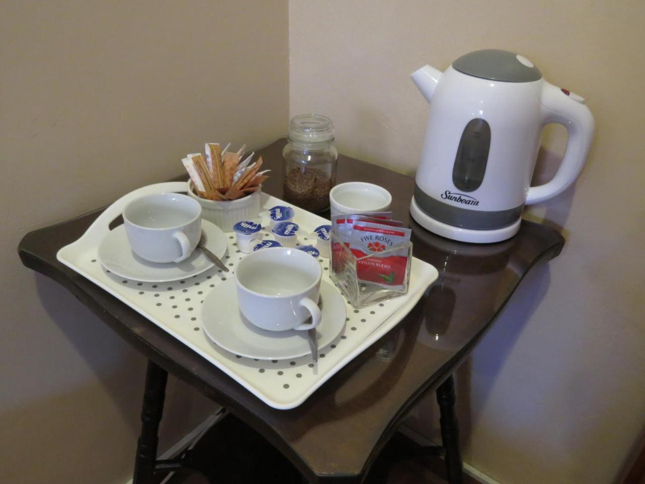 Camelia Guest House บลูมฟอนเทน ภายนอก รูปภาพ